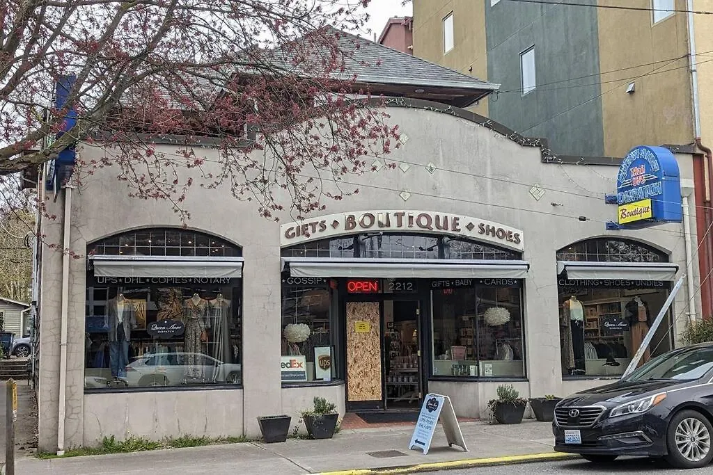 Walker Paradise #2 With 1 Permitted Street Parking In Front Seattle